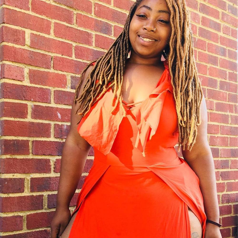 Meet your Posher, Danielle
